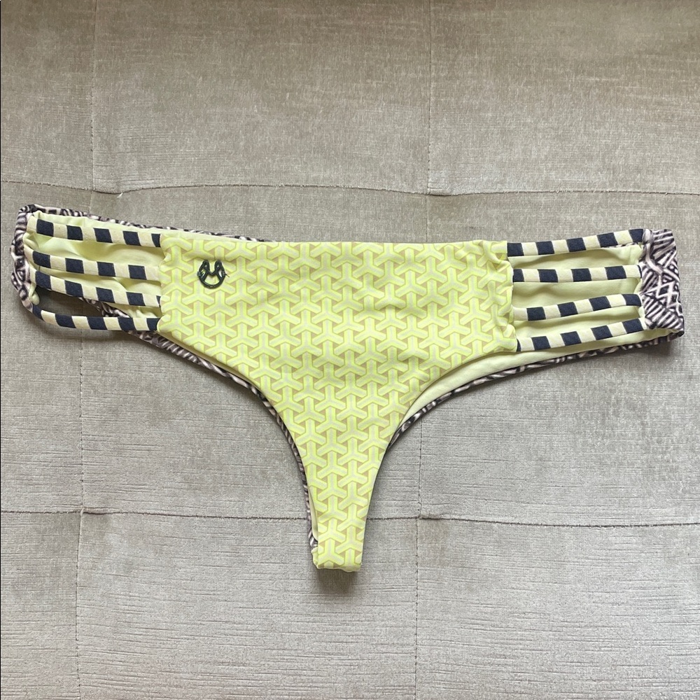 Maaji Yellow and Black Patterned Bikini Bottom (reversible)